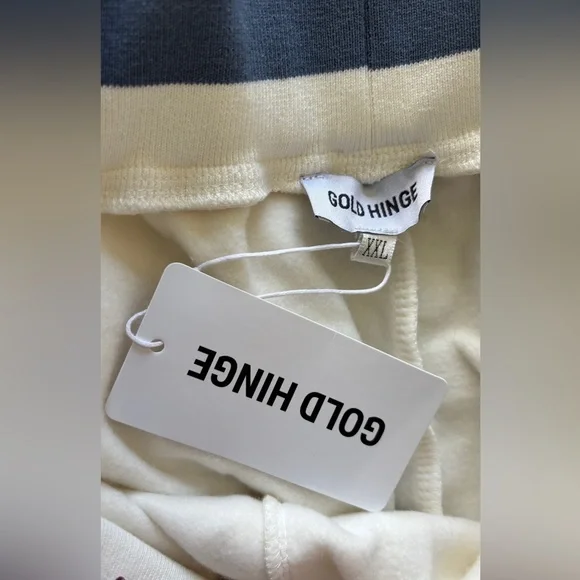 Gold Hinge White and Blue Sweatshirt and Shorts Set - Picture 6 of 7